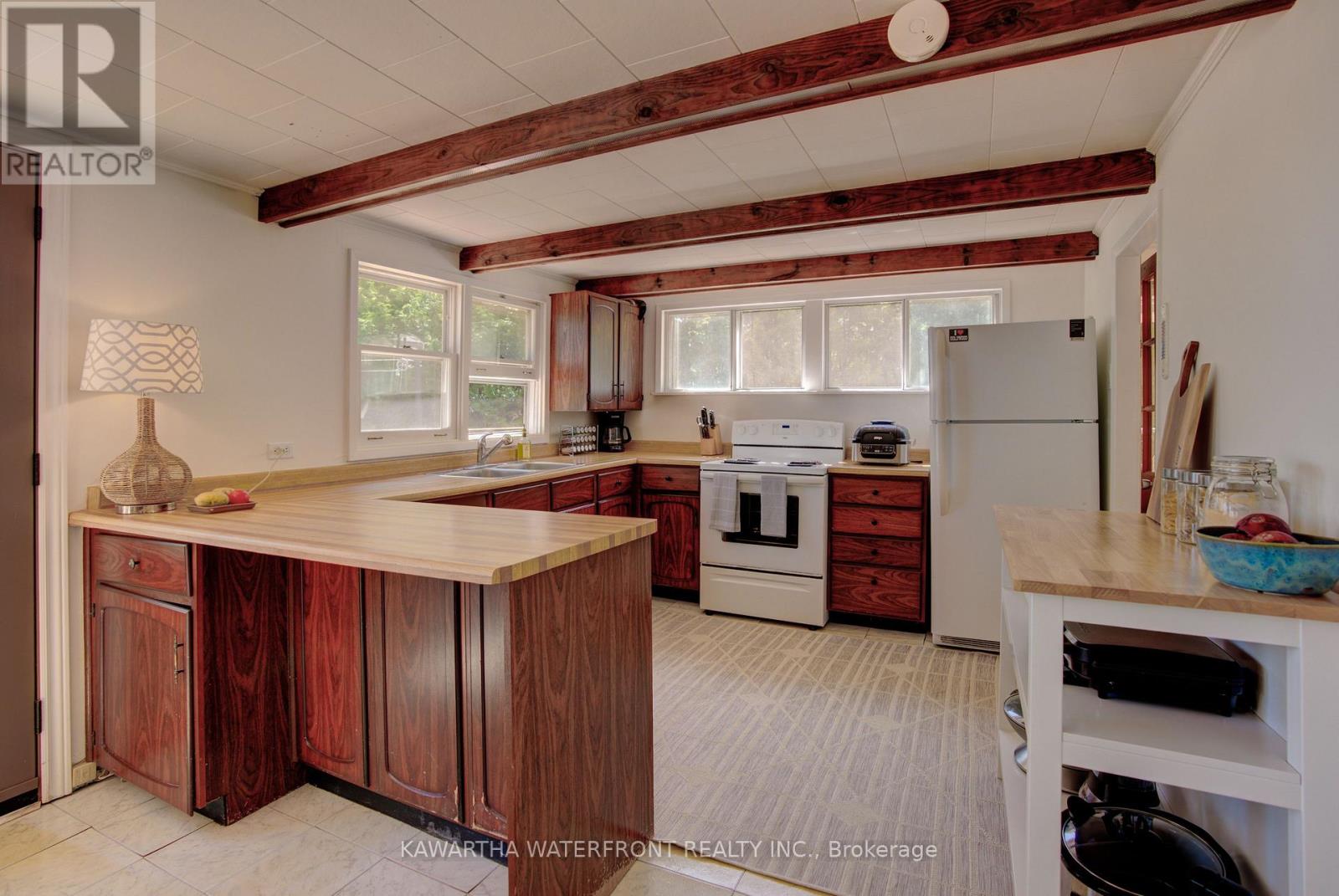 210 Wrenhaven Road, Kawartha Lakes, Ontario  K0M 1N0 - Photo 10 - X12441521
