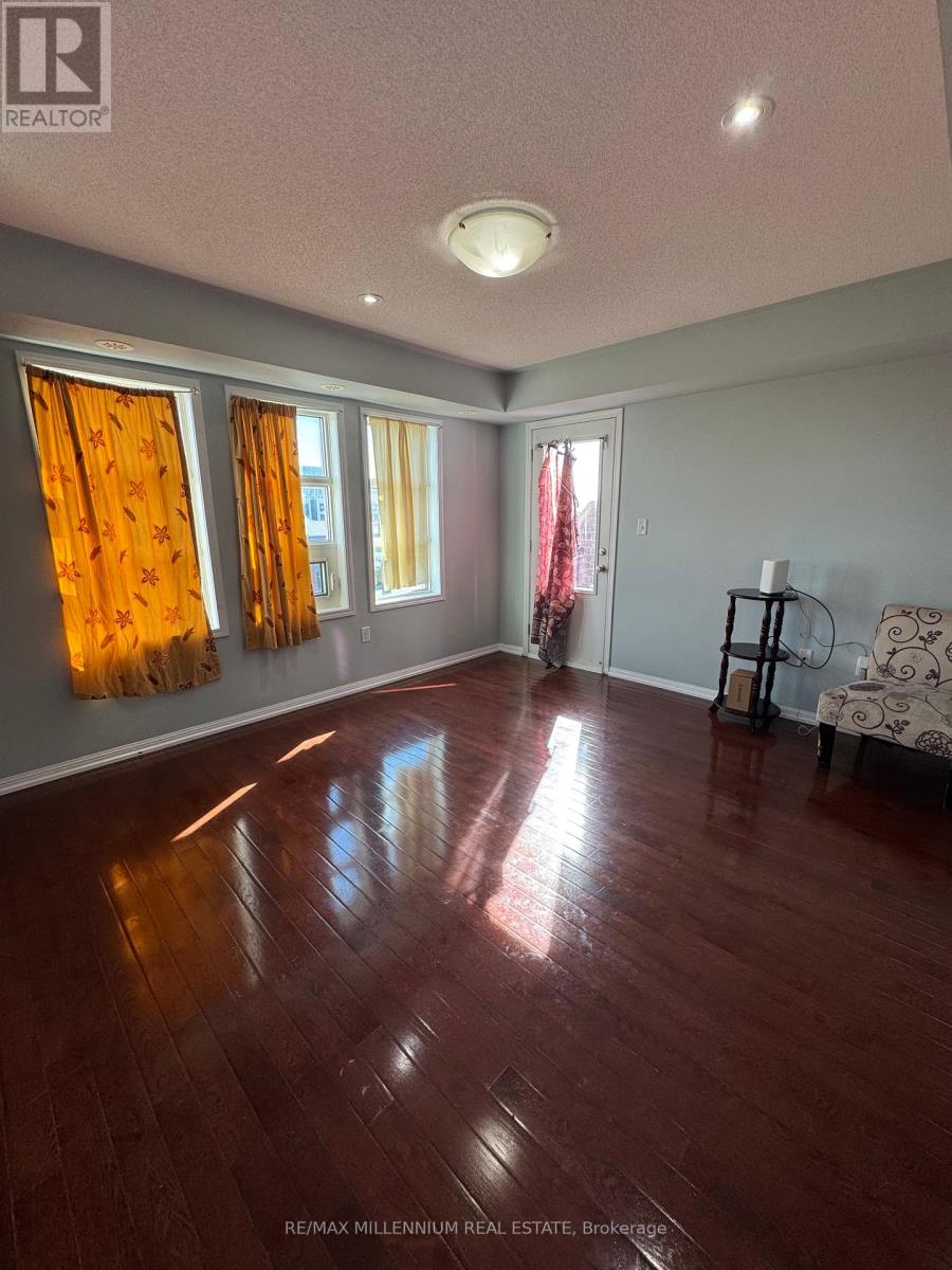 52 Commuter Drive, Brampton, Ontario  L7A 0R3 - Photo 14 - W12438465