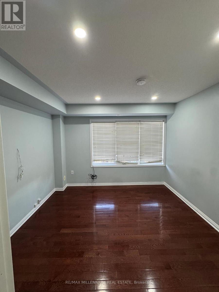 52 Commuter Drive, Brampton, Ontario  L7A 0R3 - Photo 12 - W12438465