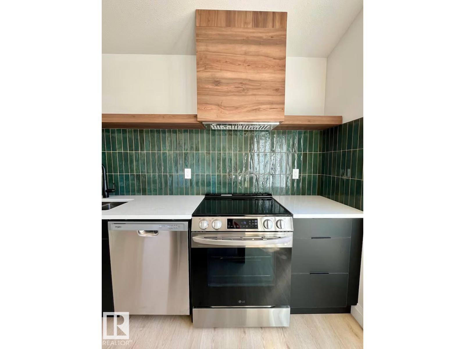 10711 76 Av Nw, Edmonton, Alberta  T6E 1L8 - Photo 5 - E4460525