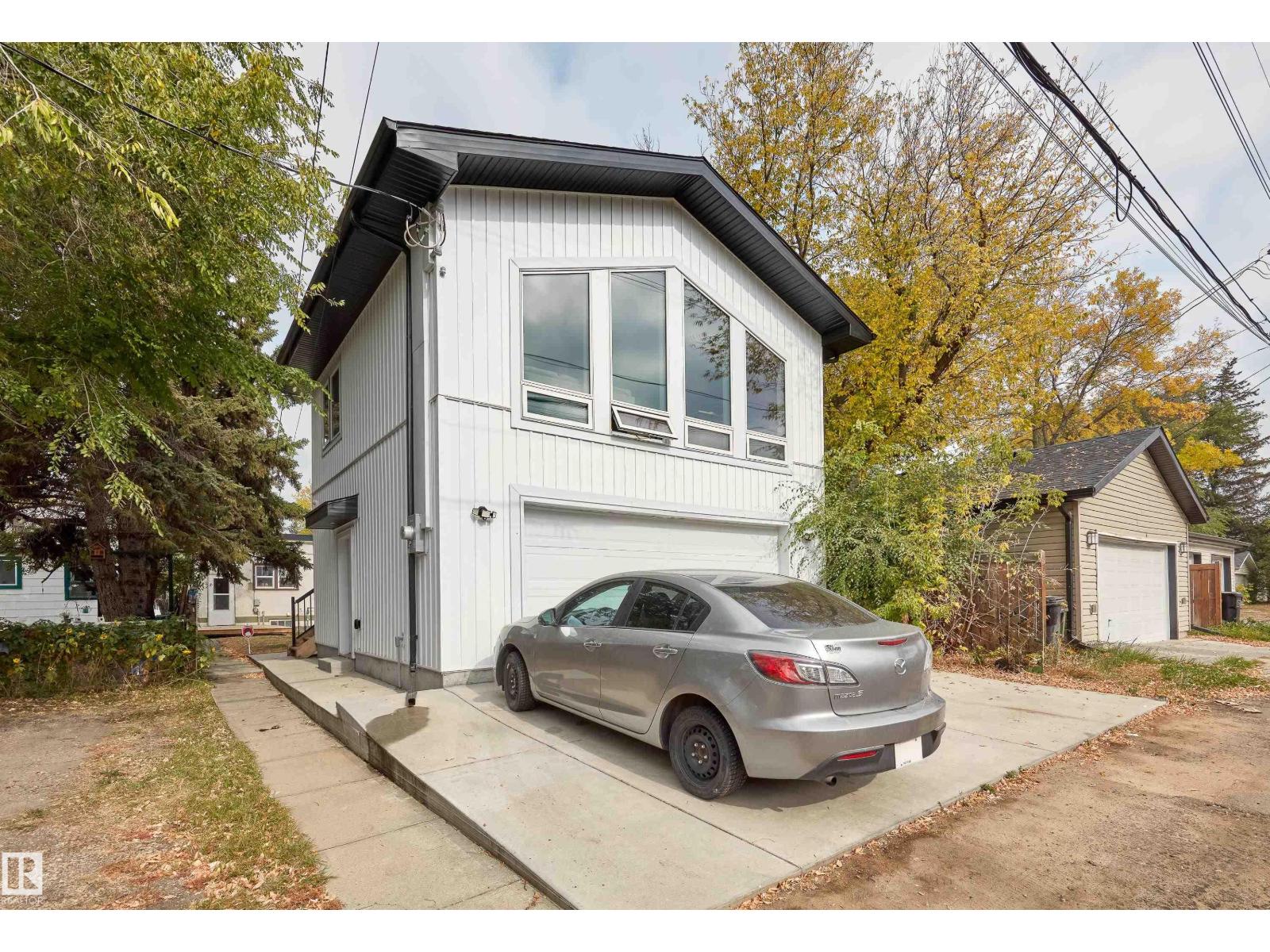 10711 76 Av Nw, Edmonton, Alberta  T6E 1L8 - Photo 2 - E4460525
