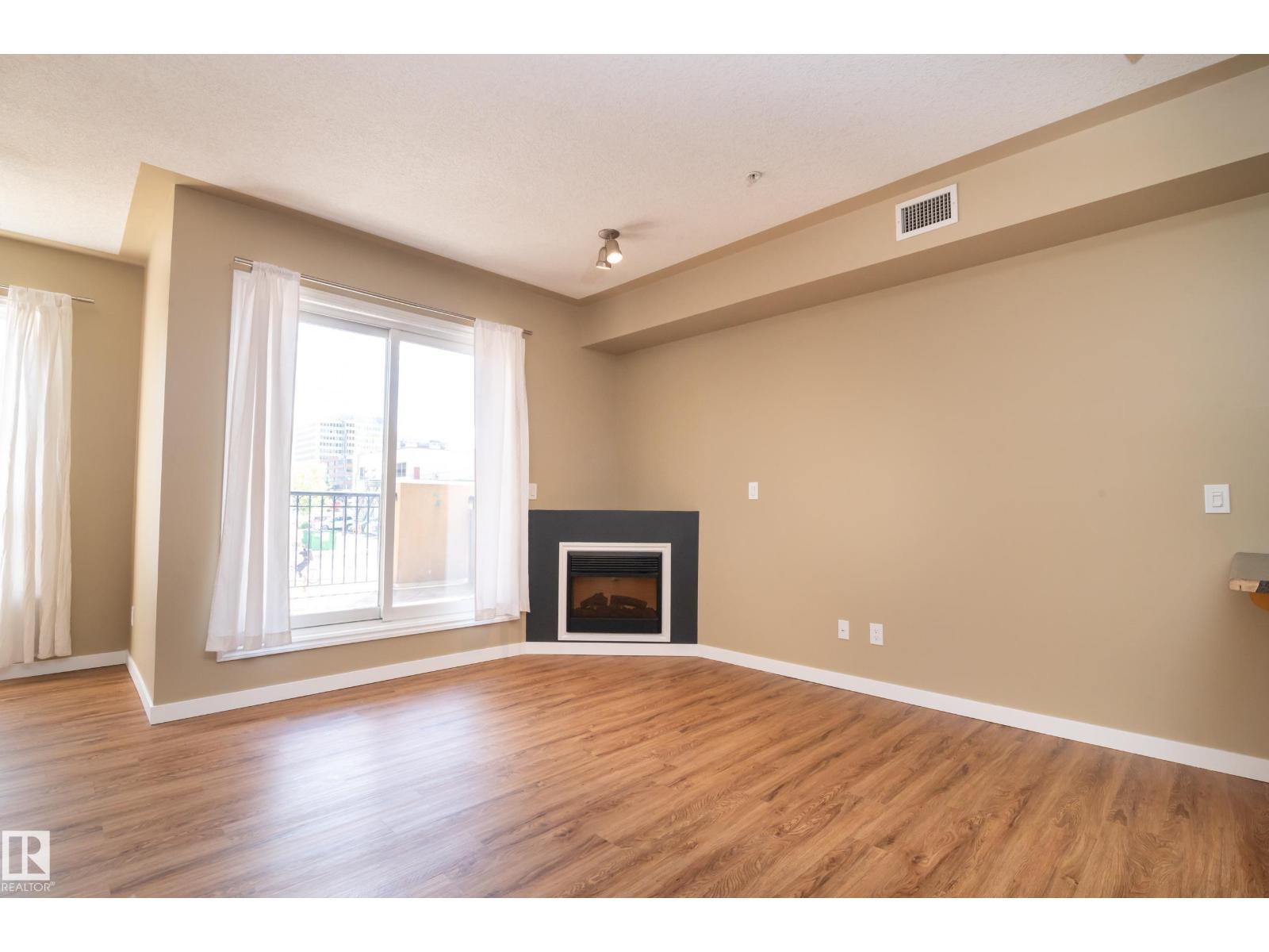 #201 10606 102 Av Nw, Edmonton, Alberta  T5J 5E9 - Photo 4 - E4457958