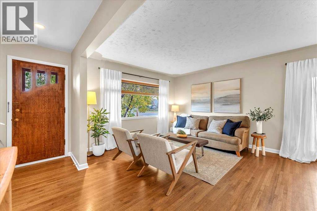 3 Walnut Drive Sw, Calgary, Alberta  T3C 3H2 - Photo 7 - A2261389