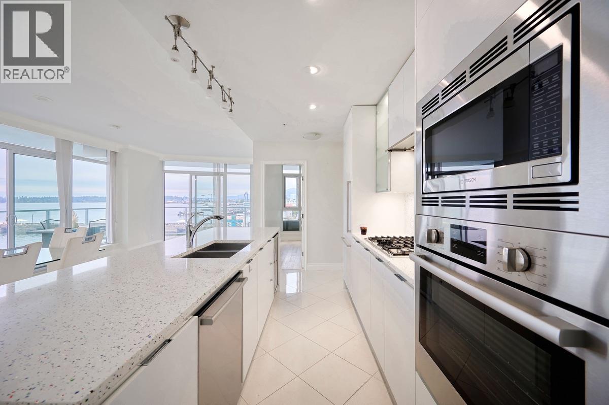 401 199 Victory Ship Way, North Vancouver, British Columbia  V7L 0B5 - Photo 5 - R3053029
