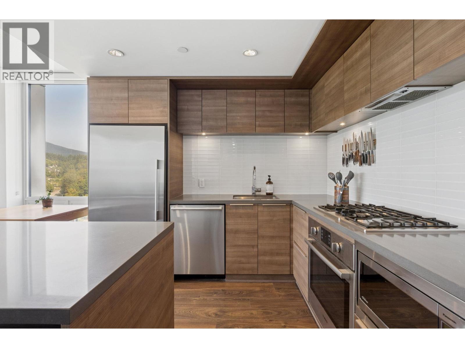 1702 1550 Fern Street, North Vancouver, British Columbia  V7J 0A9 - Photo 10 - R3052815