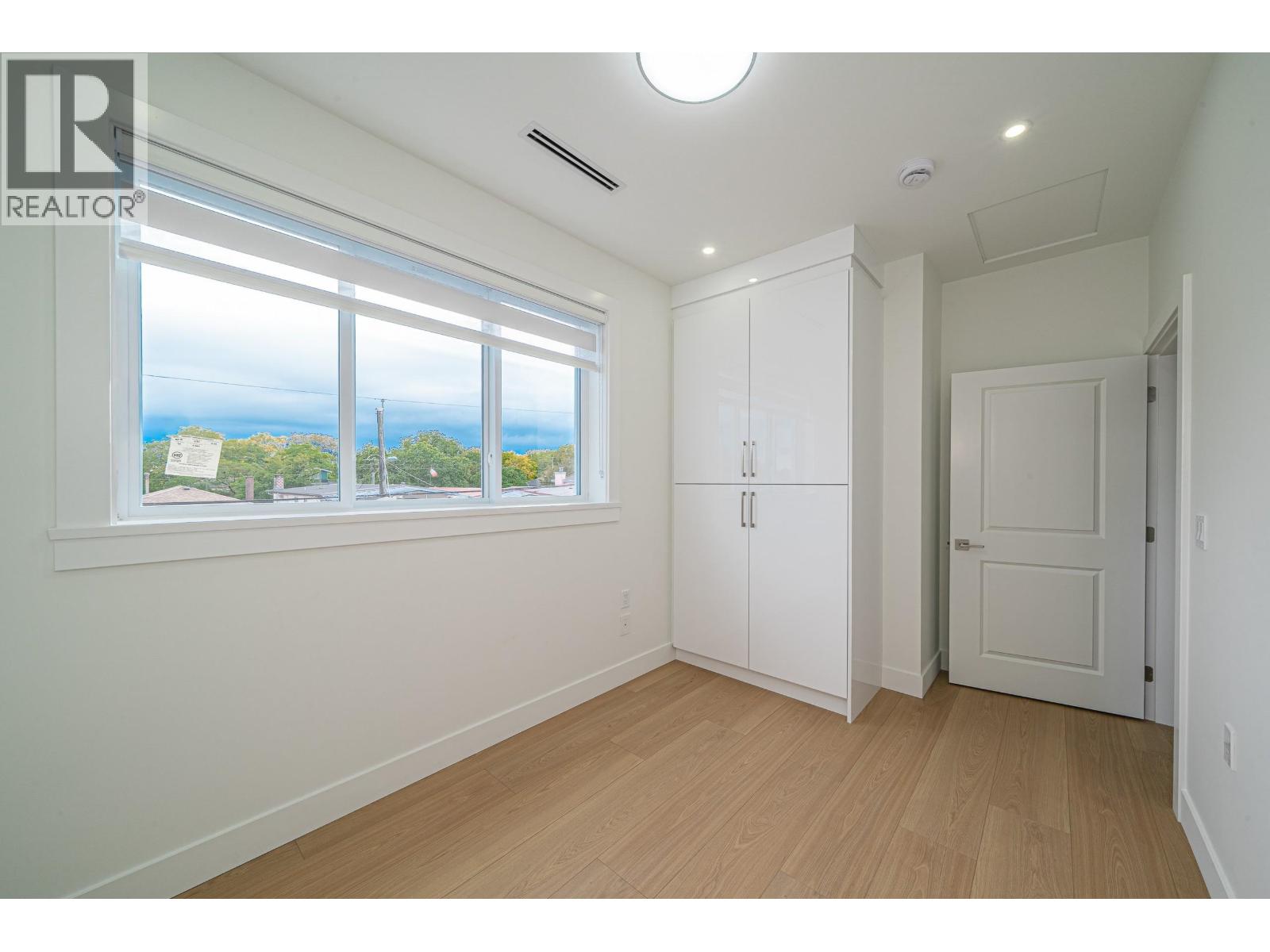 Listing Picture 7 of 20 : 2174 E 46TH AVENUE, Vancouver / 溫哥華 - 魯藝地產 Yvonne Lu Group - MLS Medallion Club Member