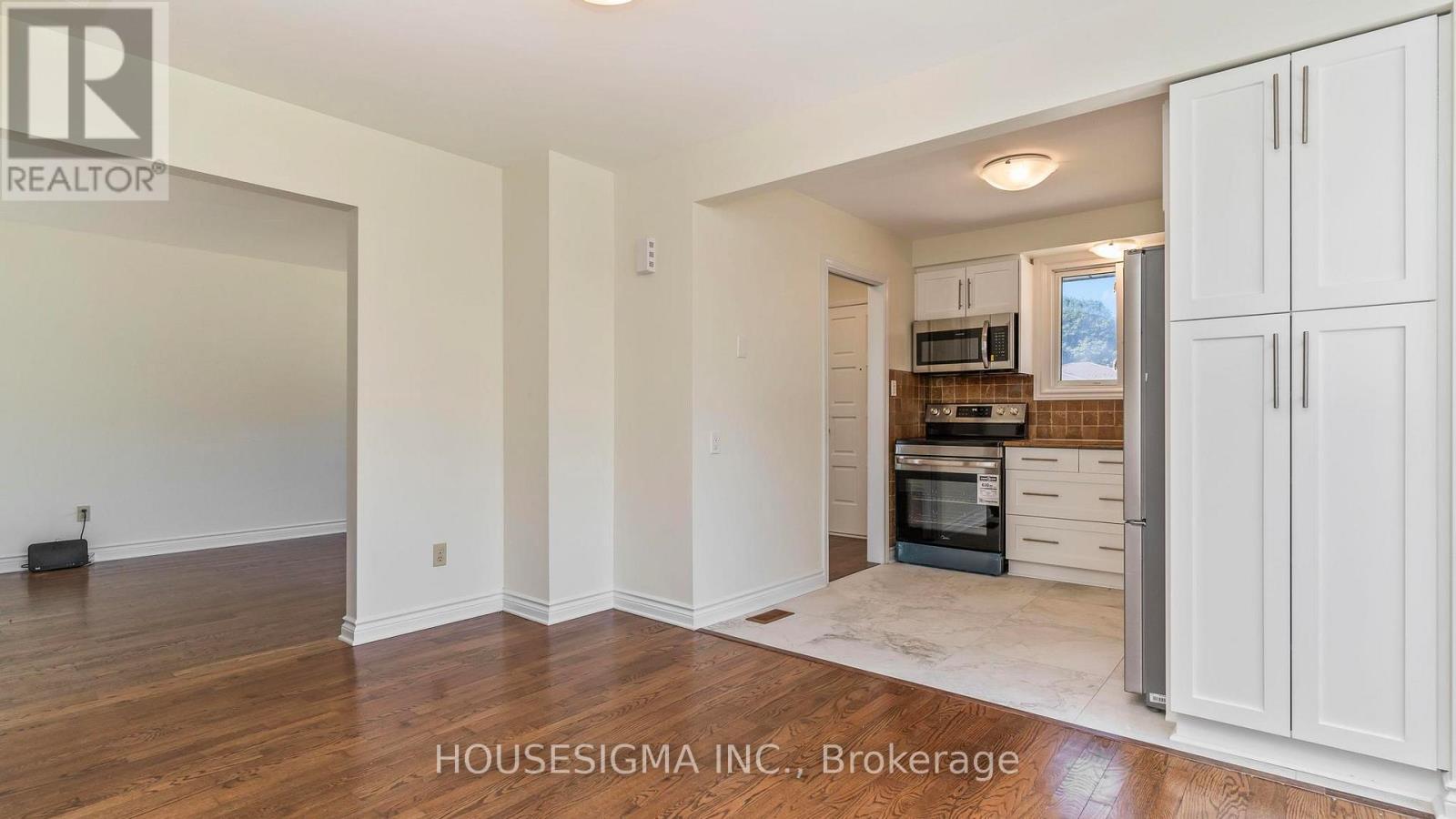 703 Millbank Drive, London South, Ontario  N6E 1Y7 - Photo 10 - X12441503