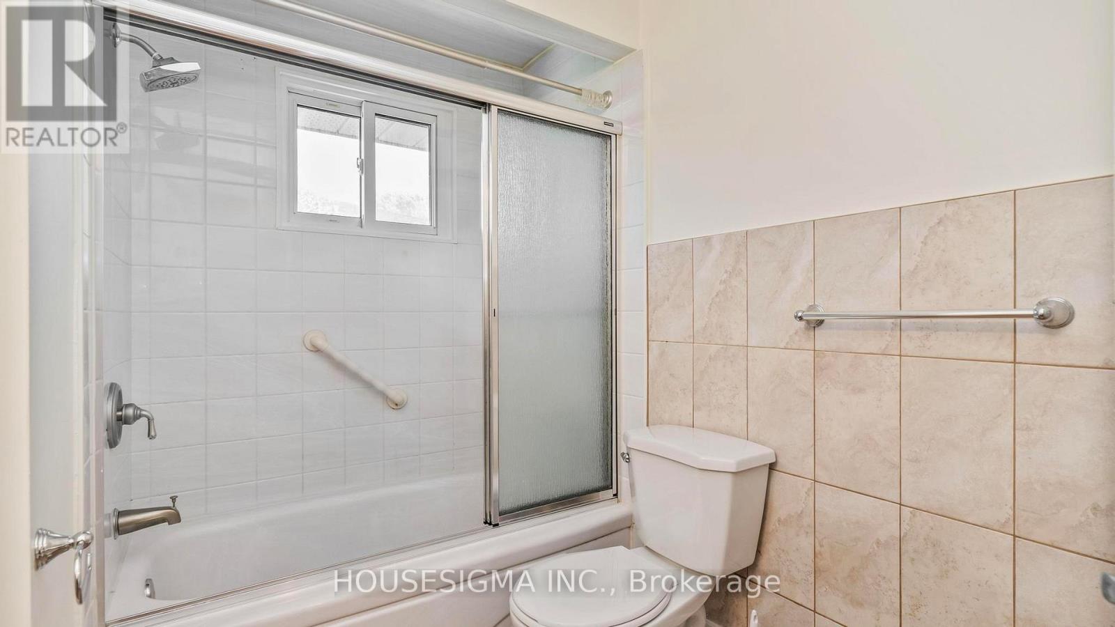 703 Millbank Drive, London South, Ontario  N6E 1Y7 - Photo 12 - X12441503