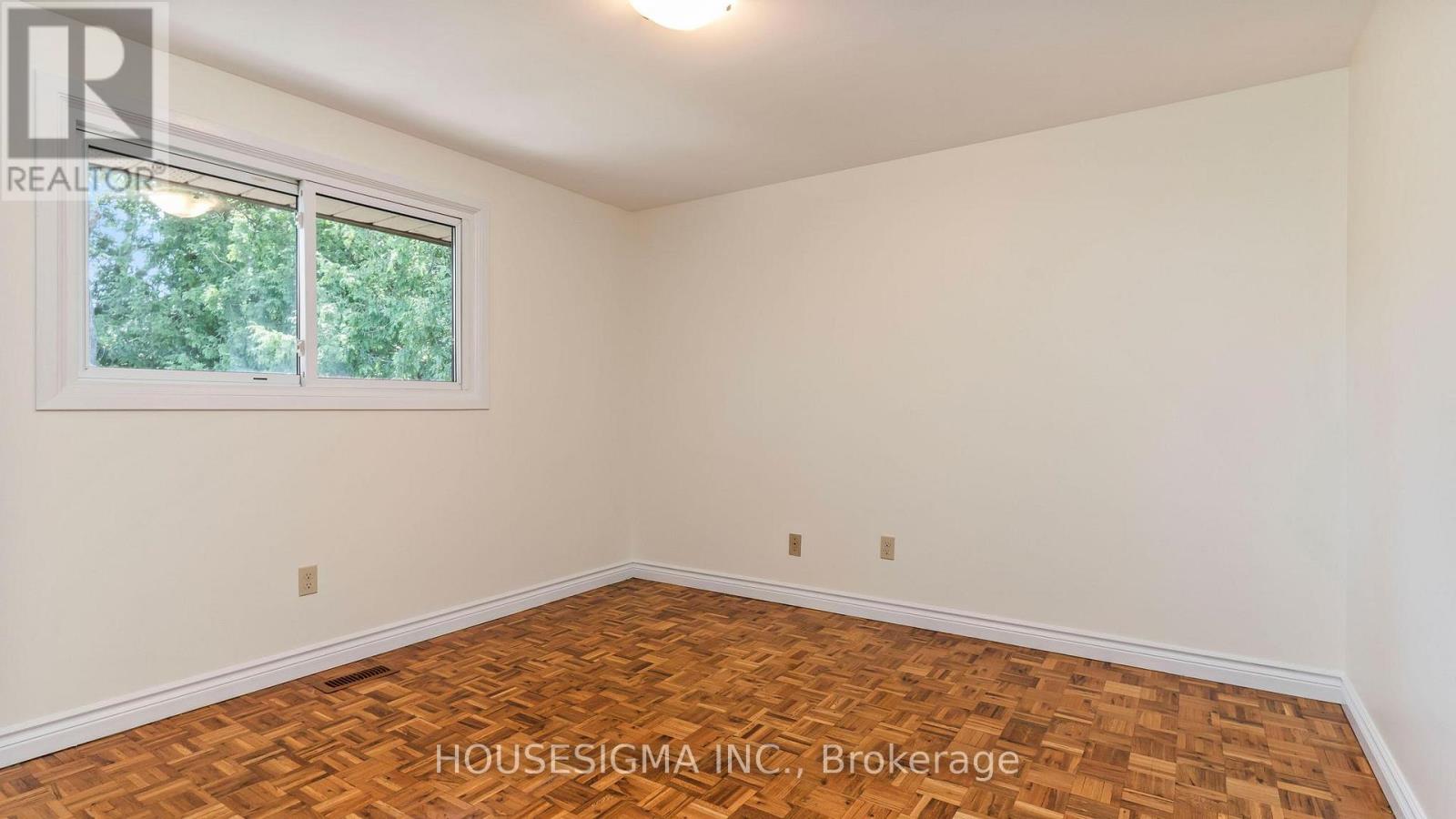703 Millbank Drive, London South, Ontario  N6E 1Y7 - Photo 16 - X12441503