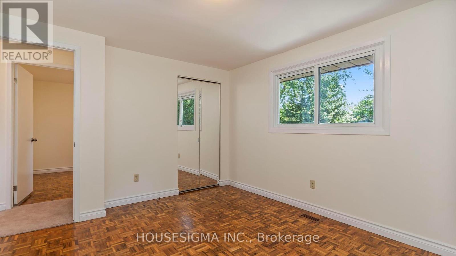 703 Millbank Drive, London South, Ontario  N6E 1Y7 - Photo 17 - X12441503