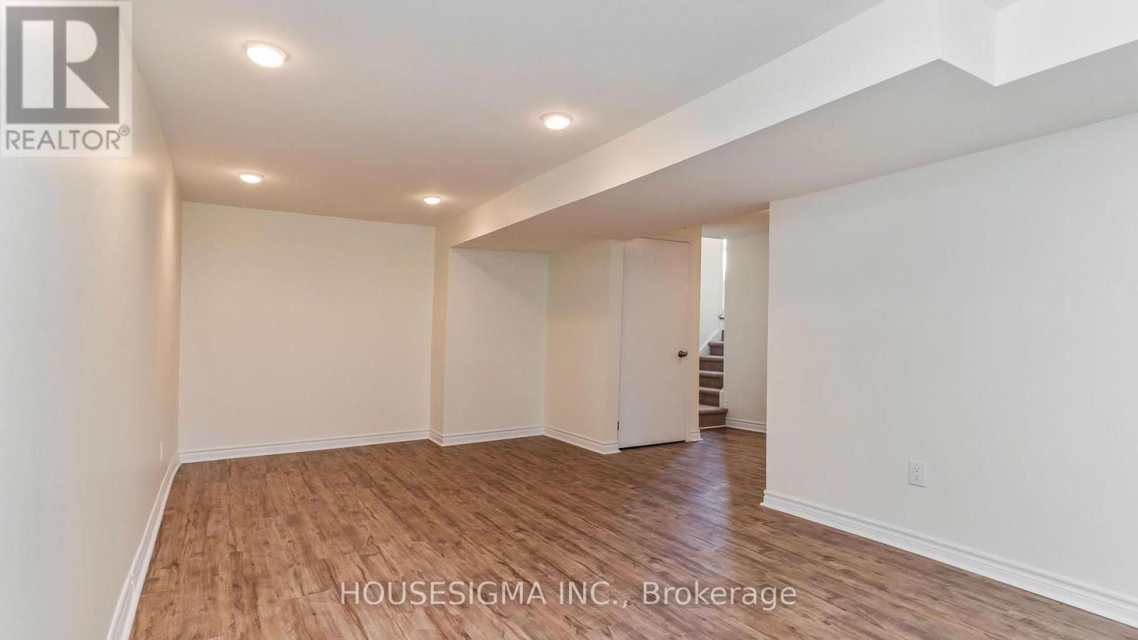 703 Millbank Drive, London South, Ontario  N6E 1Y7 - Photo 24 - X12441503