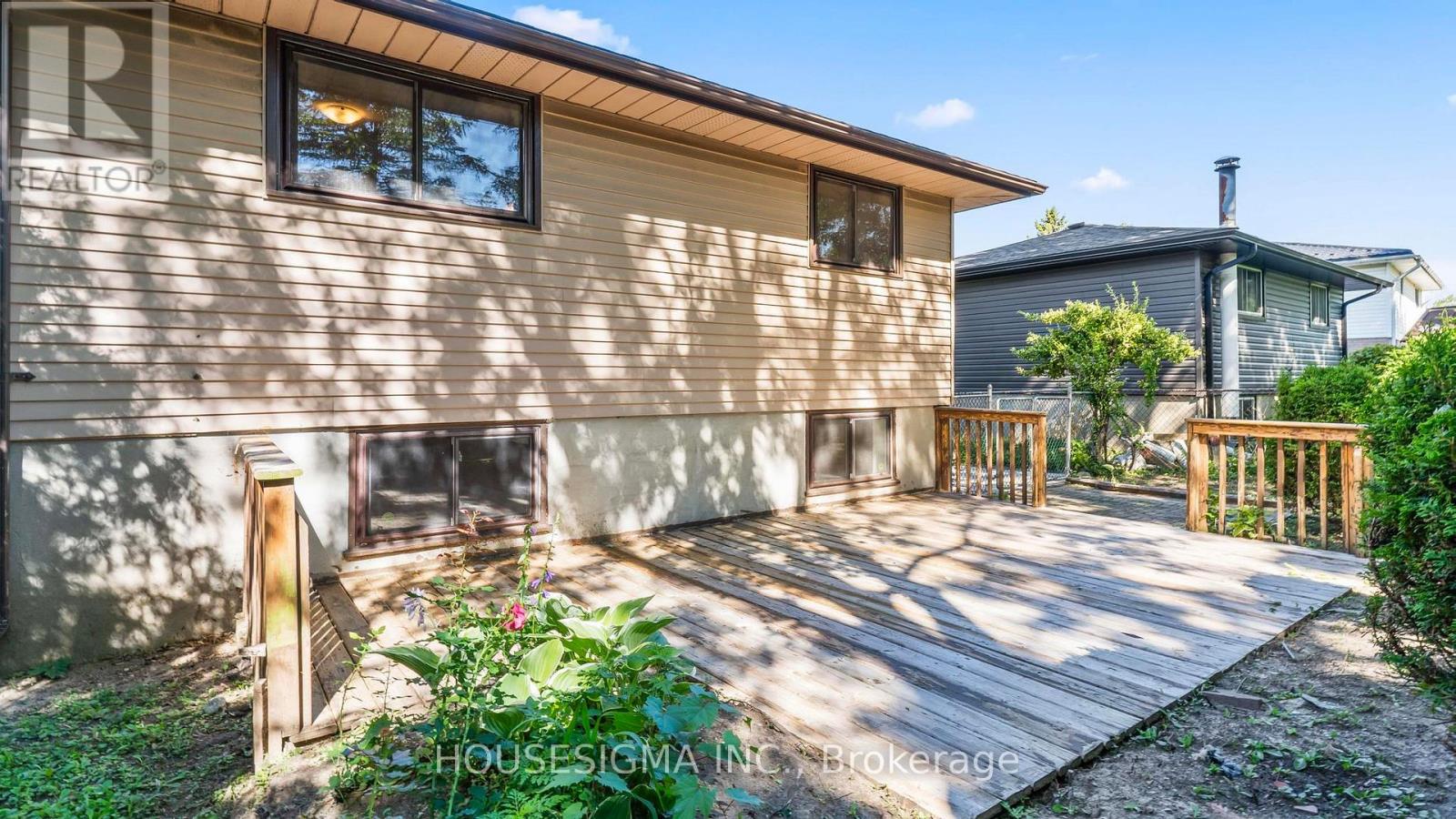703 Millbank Drive, London South, Ontario  N6E 1Y7 - Photo 37 - X12441503
