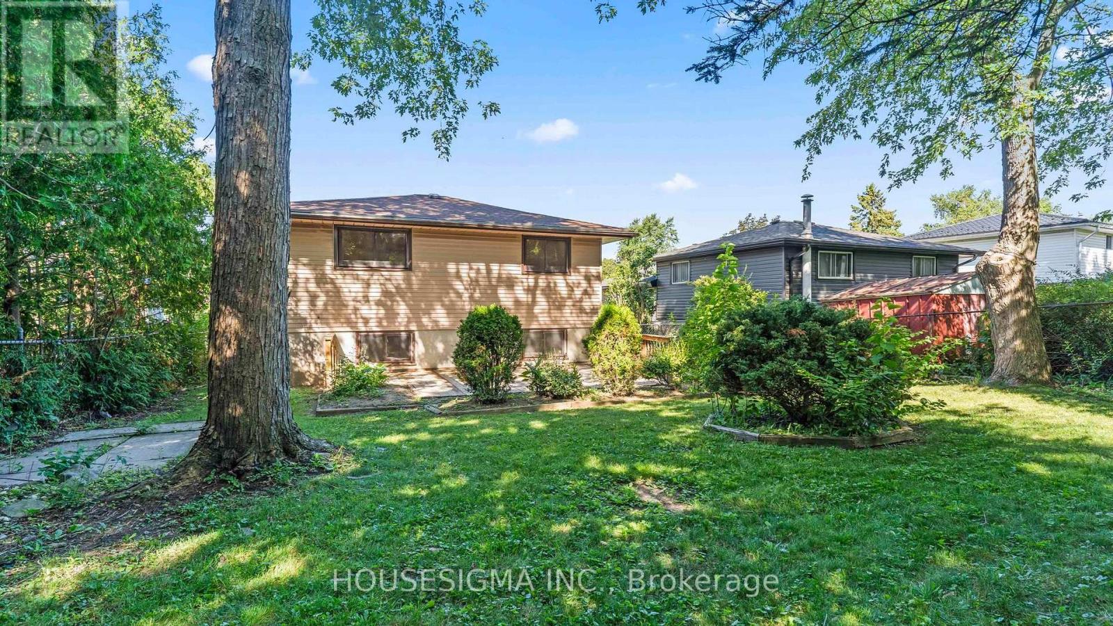 703 Millbank Drive, London South, Ontario  N6E 1Y7 - Photo 38 - X12441503