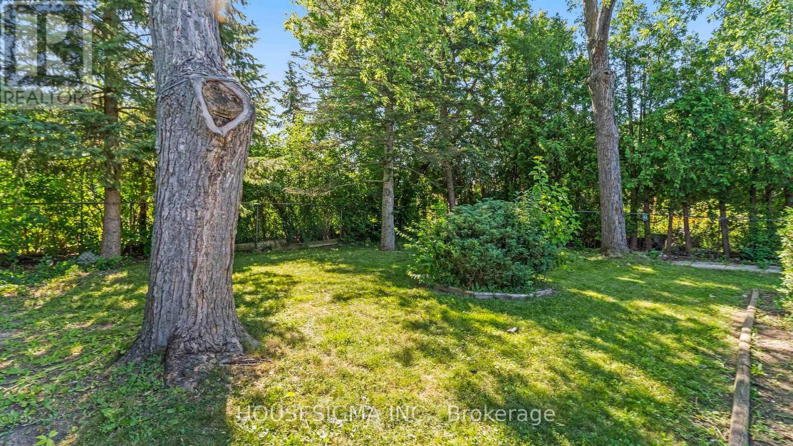 703 Millbank Drive, London South, Ontario  N6E 1Y7 - Photo 40 - X12441503