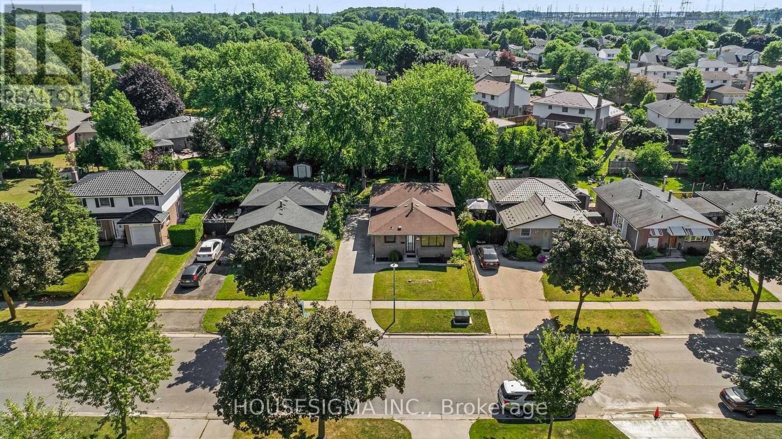 703 Millbank Drive, London South, Ontario  N6E 1Y7 - Photo 42 - X12441503