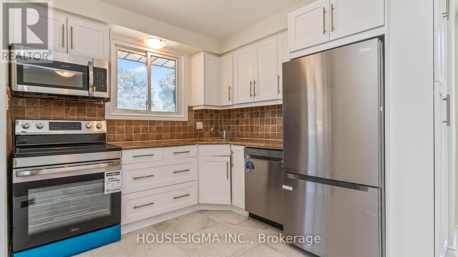 703 Millbank Drive, London South, Ontario  N6E 1Y7 - Photo 7 - X12441503