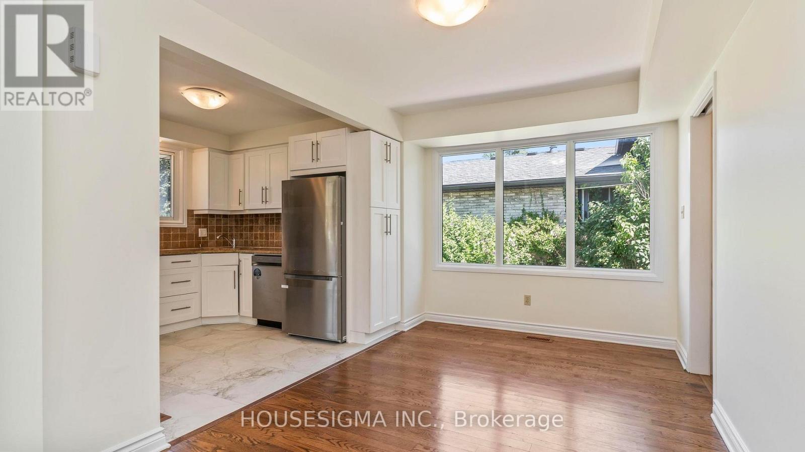 703 Millbank Drive, London South, Ontario  N6E 1Y7 - Photo 8 - X12441503