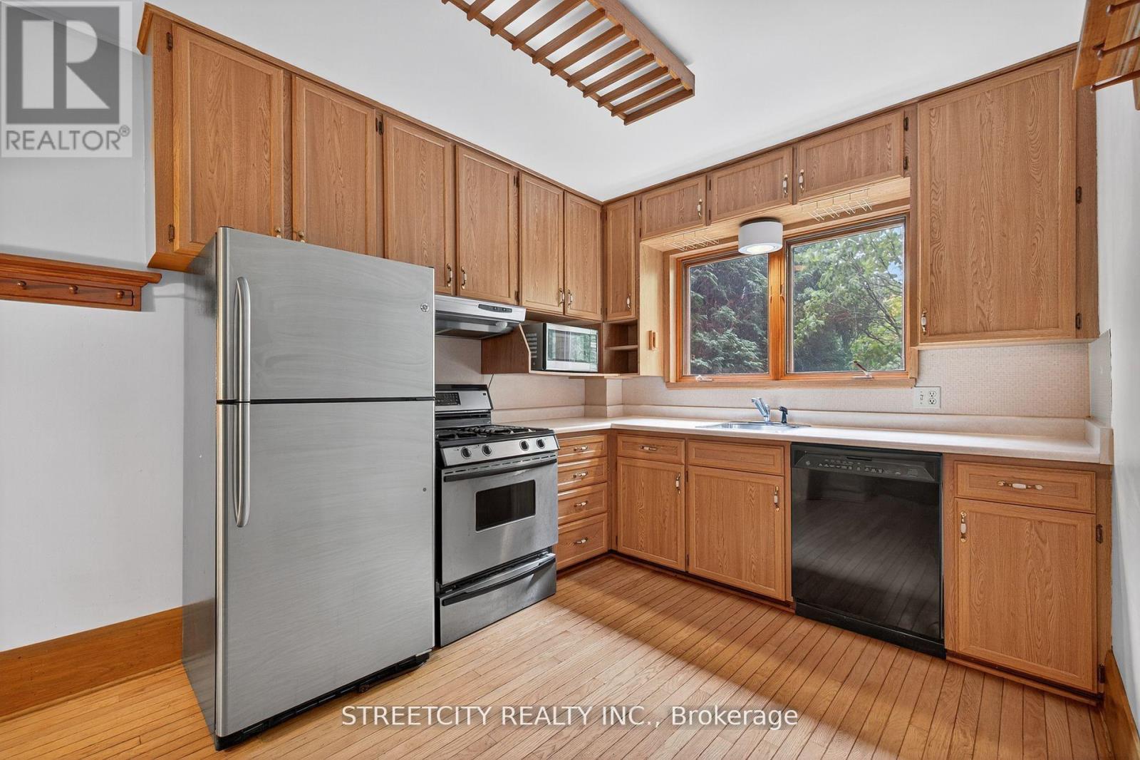 947 Maitland Street, London East, Ontario  N5Y 2X3 - Photo 12 - X12441519