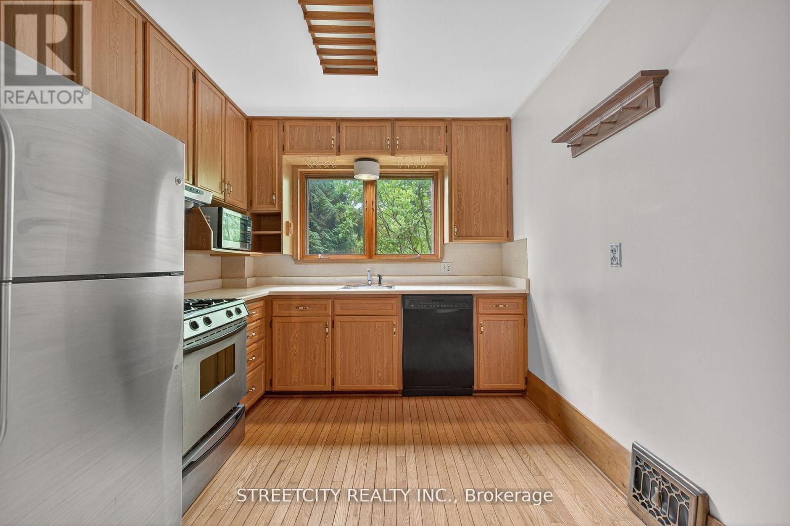 947 Maitland Street, London East, Ontario  N5Y 2X3 - Photo 13 - X12441519