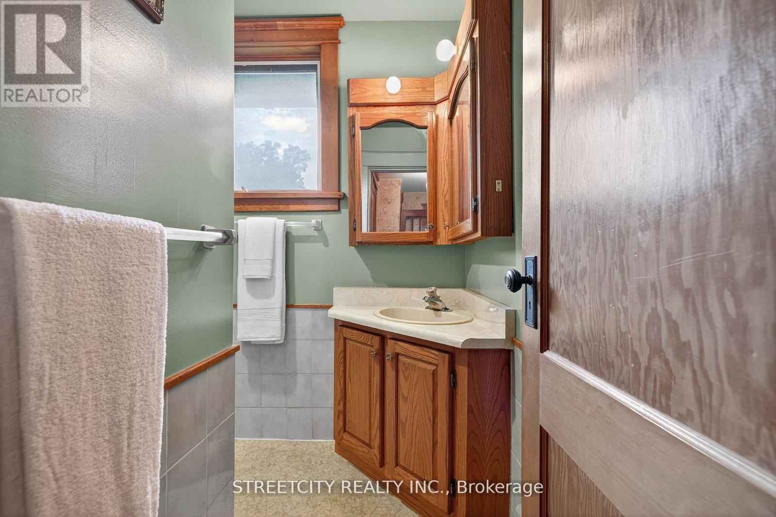 947 Maitland Street, London East, Ontario  N5Y 2X3 - Photo 27 - X12441519