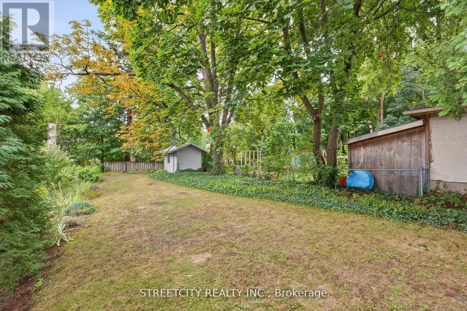947 Maitland Street, London East, Ontario  N5Y 2X3 - Photo 38 - X12441519