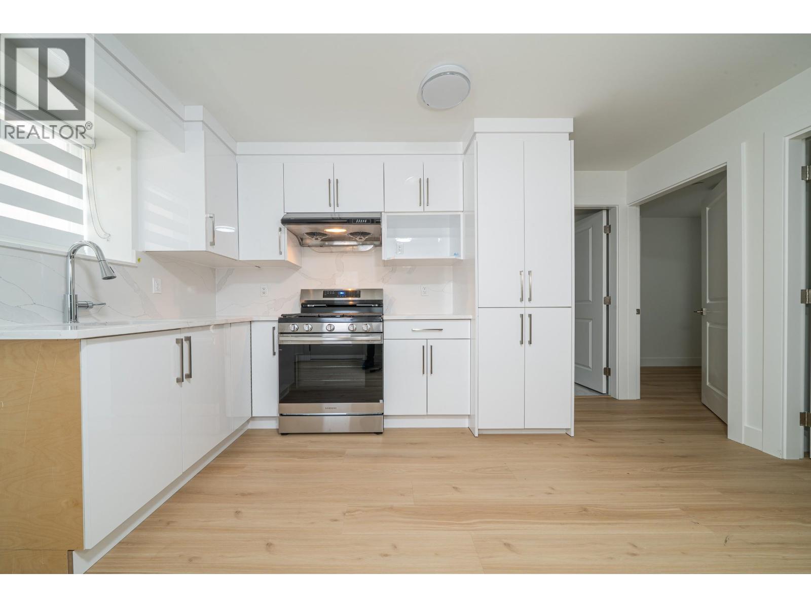 Listing Picture 20 of 27 : 2172 E 46TH AVENUE, Vancouver / 溫哥華 - 魯藝地產 Yvonne Lu Group - MLS Medallion Club Member