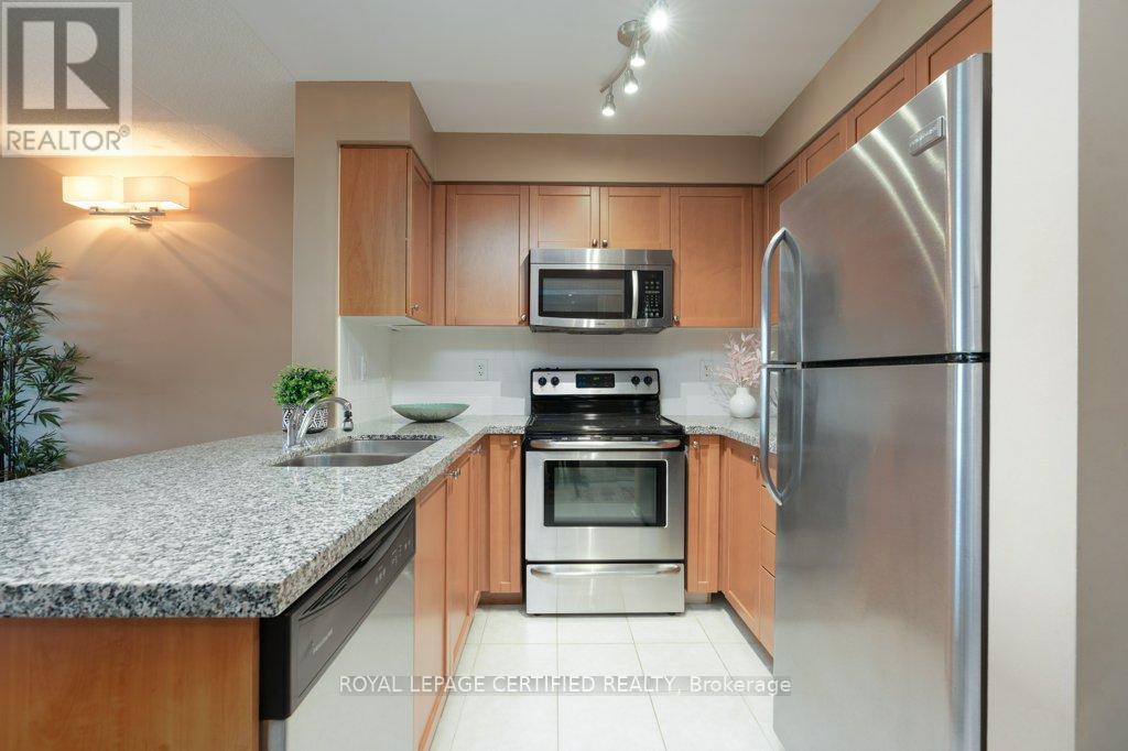 317 - 65 Via Rosedale, Brampton, Ontario  L6R 3N8 - Photo 6 - W12441368