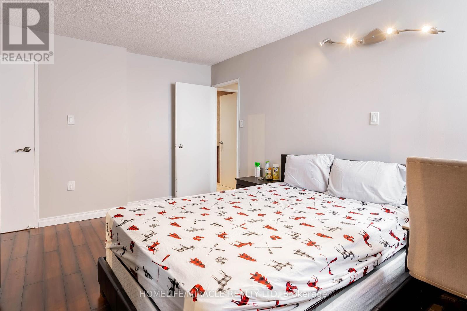 404 - 2645 Kipling Avenue, Toronto (Mount Olive-Silverstone-Jamestown), Ontario  M9V 3S6 - Photo 19 - W12441374