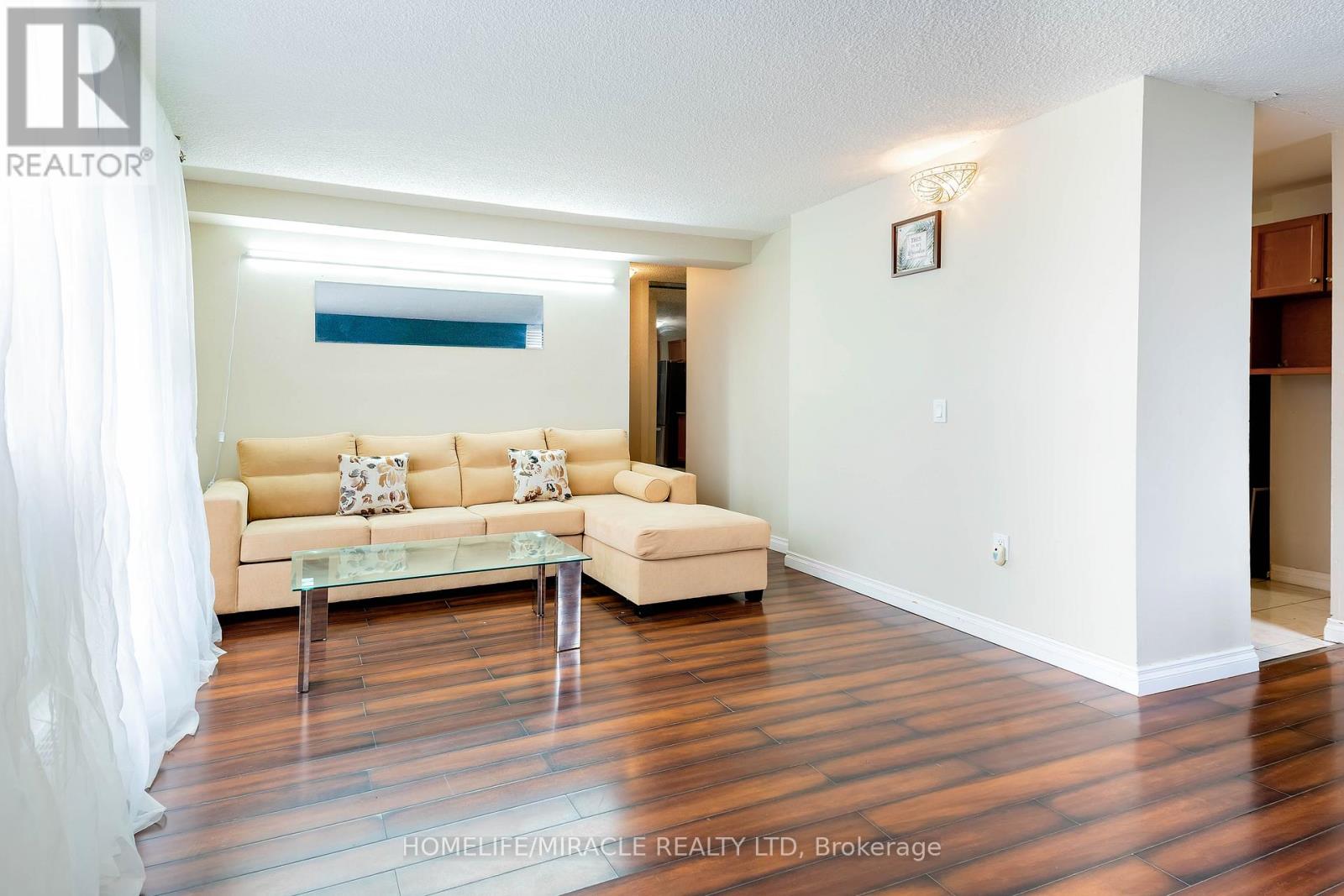 404 - 2645 Kipling Avenue, Toronto (Mount Olive-Silverstone-Jamestown), Ontario  M9V 3S6 - Photo 5 - W12441374