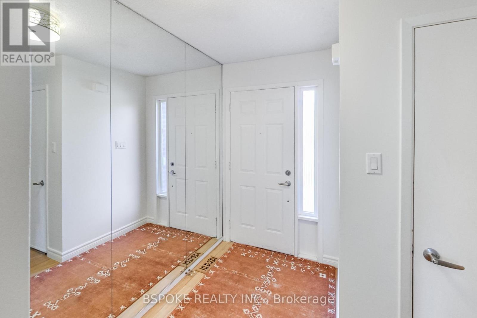 3 - 3079 Fifth Line W, Mississauga (Sheridan), Ontario  L5L 3T1 - Photo 3 - W12441378