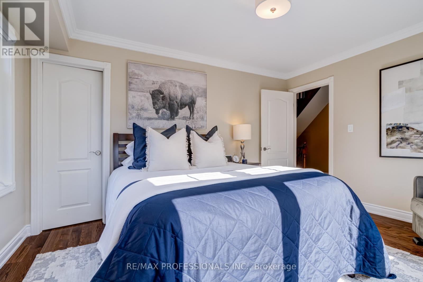 2264 Lake Shore Boulevard W, Toronto, Ontario  M8V 1A9 - Photo 13 - W12441405
