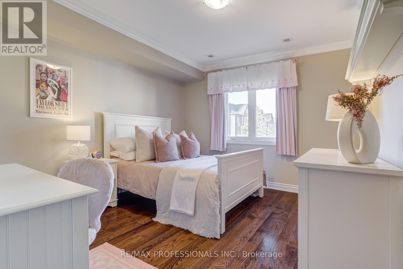 2264 Lake Shore Boulevard W, Toronto, Ontario  M8V 1A9 - Photo 14 - W12441405