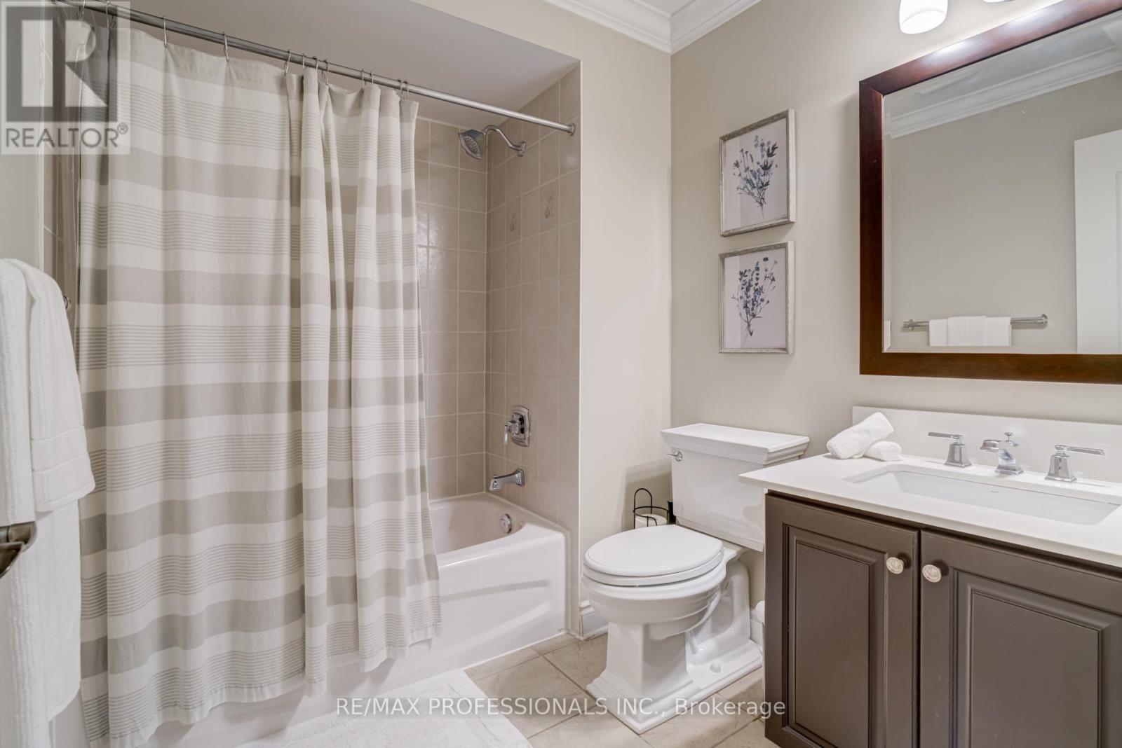 2264 Lake Shore Boulevard W, Toronto, Ontario  M8V 1A9 - Photo 17 - W12441405