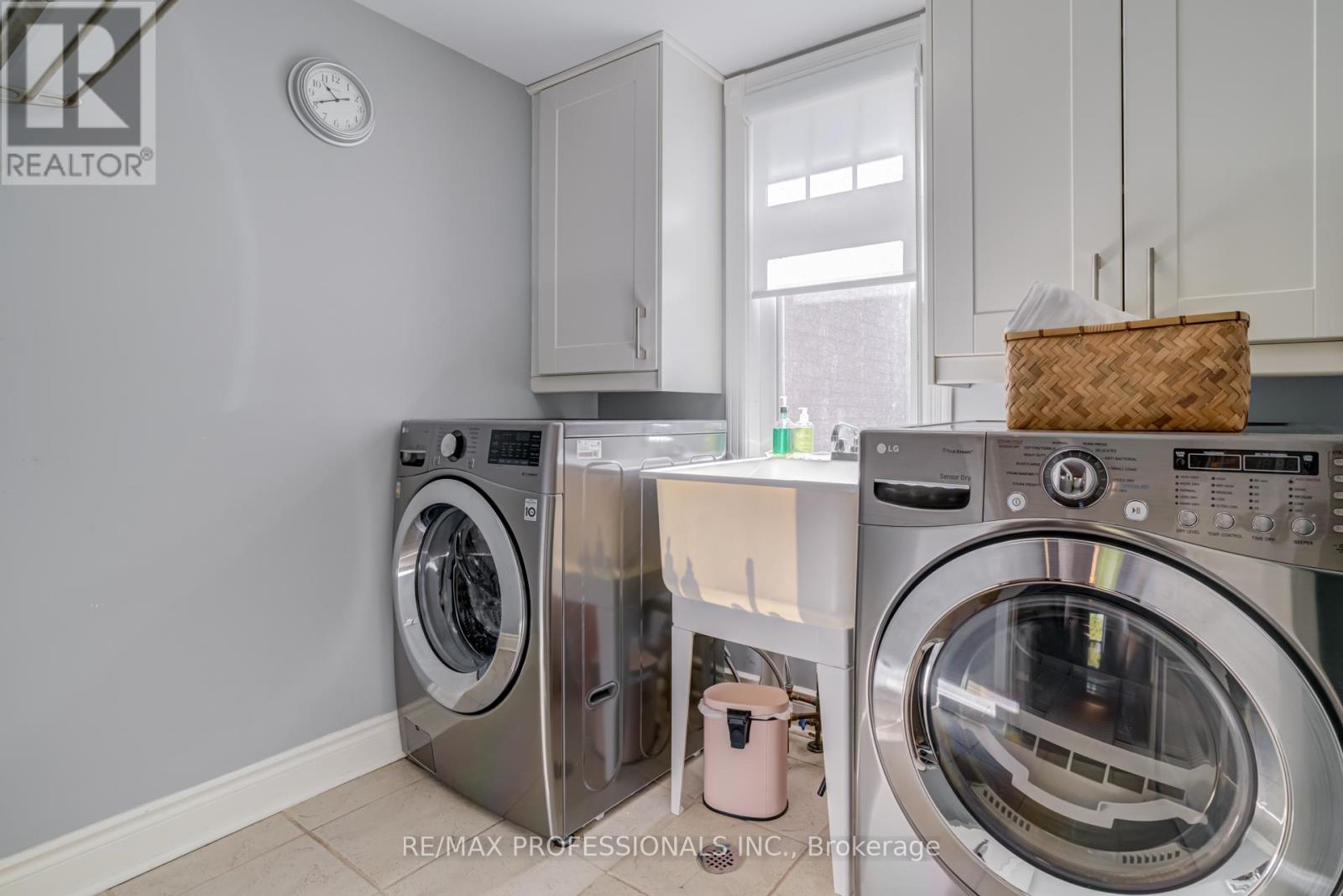 2264 Lake Shore Boulevard W, Toronto, Ontario  M8V 1A9 - Photo 19 - W12441405