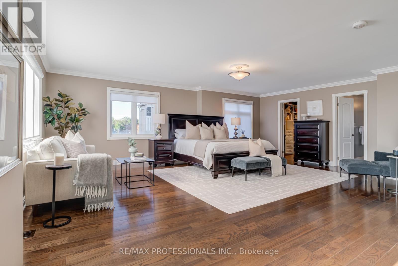 2264 Lake Shore Boulevard W, Toronto, Ontario  M8V 1A9 - Photo 20 - W12441405