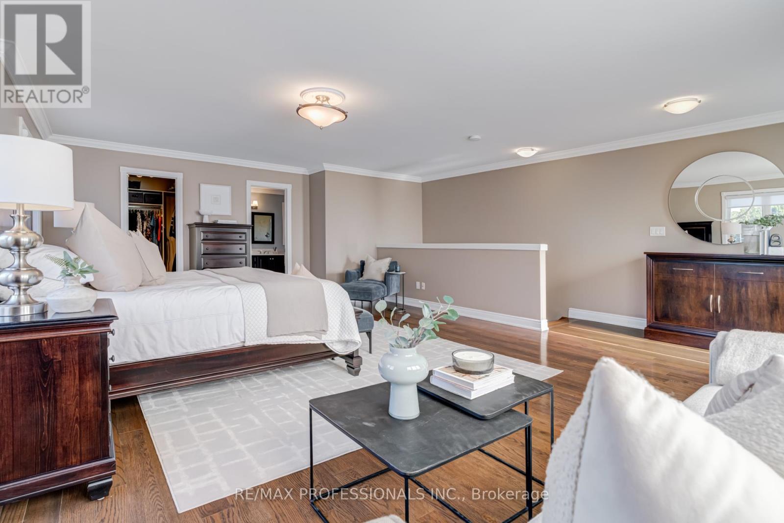 2264 Lake Shore Boulevard W, Toronto, Ontario  M8V 1A9 - Photo 22 - W12441405