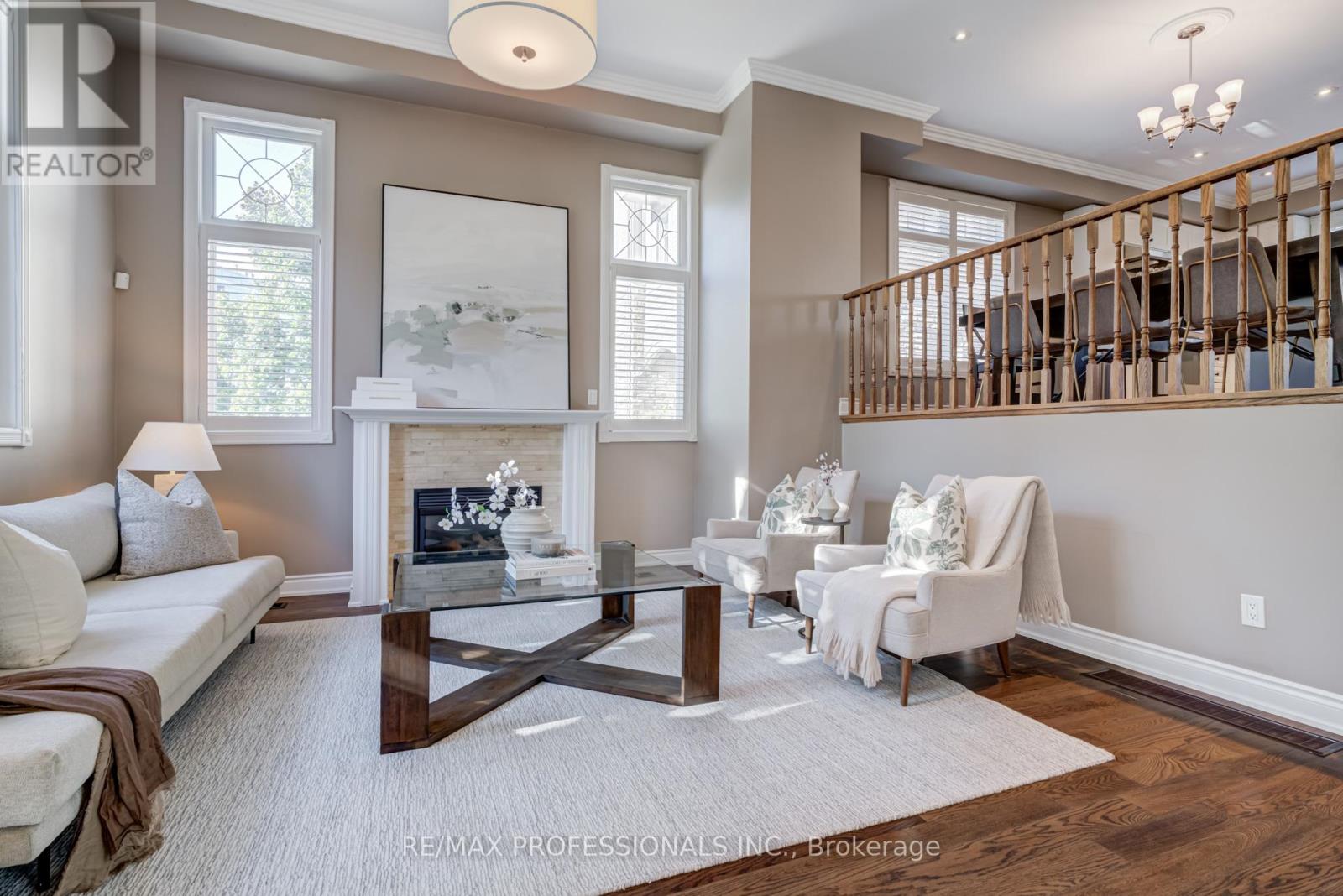 2264 Lake Shore Boulevard W, Toronto, Ontario  M8V 1A9 - Photo 3 - W12441405