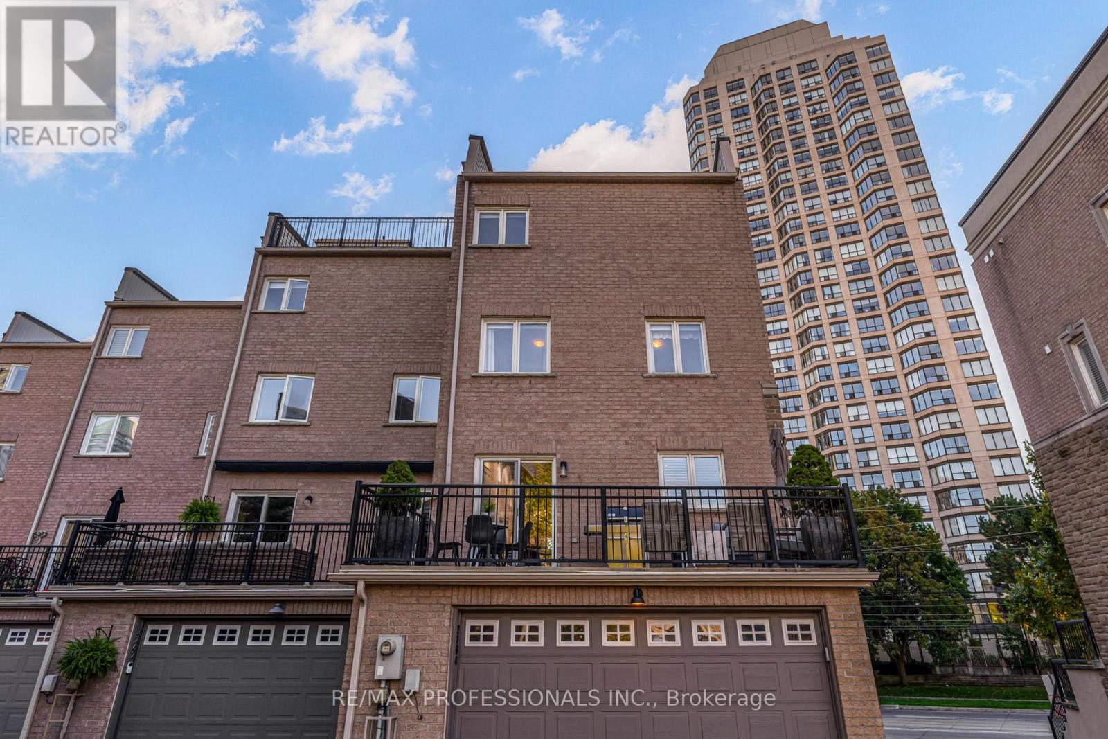 2264 Lake Shore Boulevard W, Toronto, Ontario  M8V 1A9 - Photo 34 - W12441405