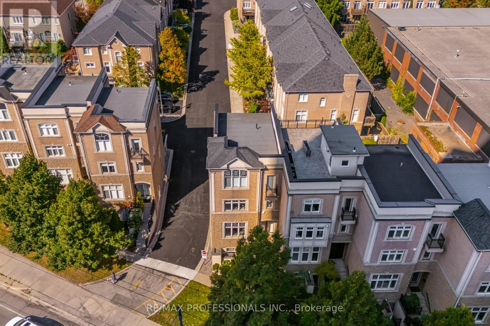 2264 Lake Shore Boulevard W, Toronto, Ontario  M8V 1A9 - Photo 35 - W12441405
