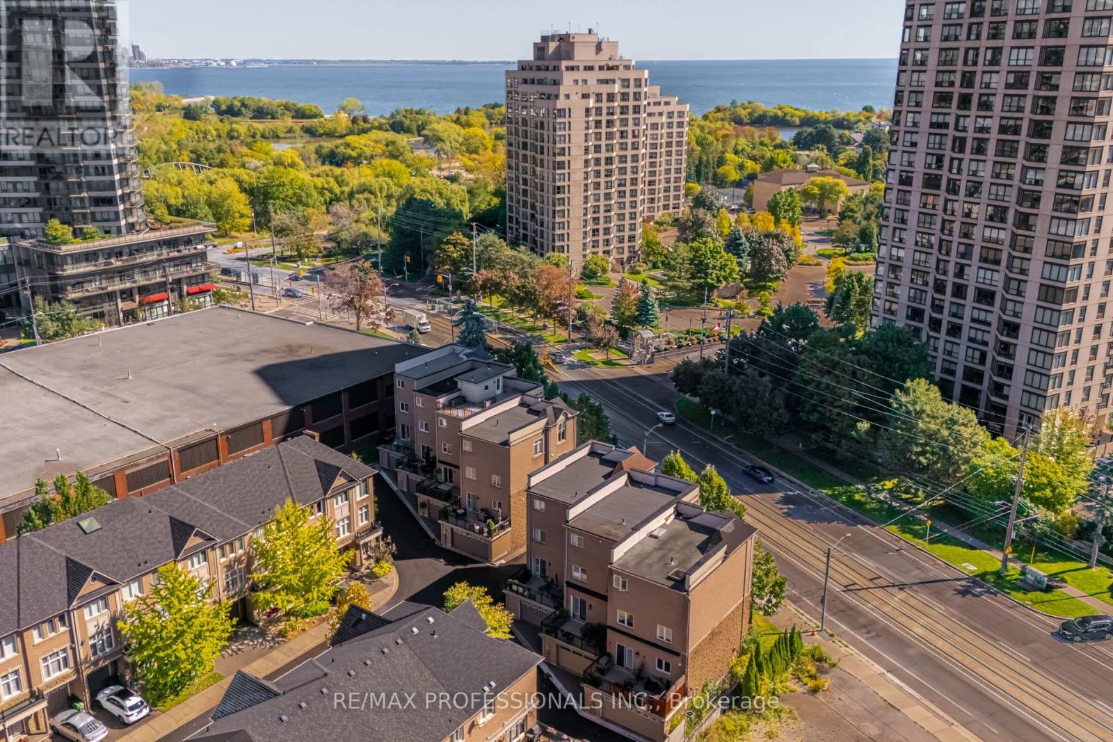 2264 Lake Shore Boulevard W, Toronto, Ontario  M8V 1A9 - Photo 37 - W12441405