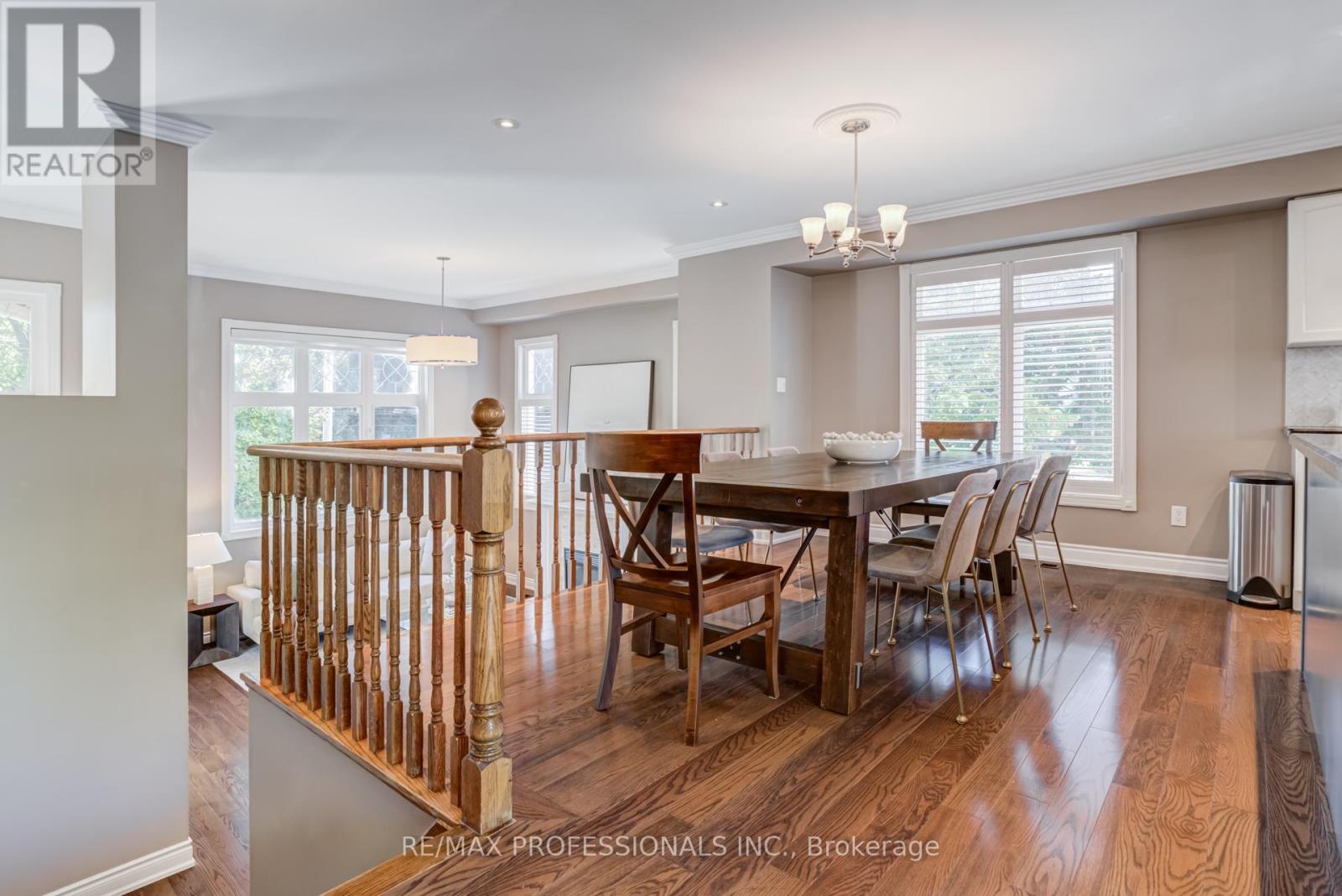 2264 Lake Shore Boulevard W, Toronto, Ontario  M8V 1A9 - Photo 6 - W12441405