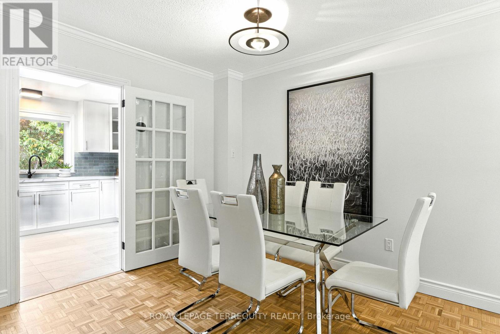 3327 Kings Masting Crescent, Mississauga, Ontario  L5L 1G5 - Photo 10 - W12441439