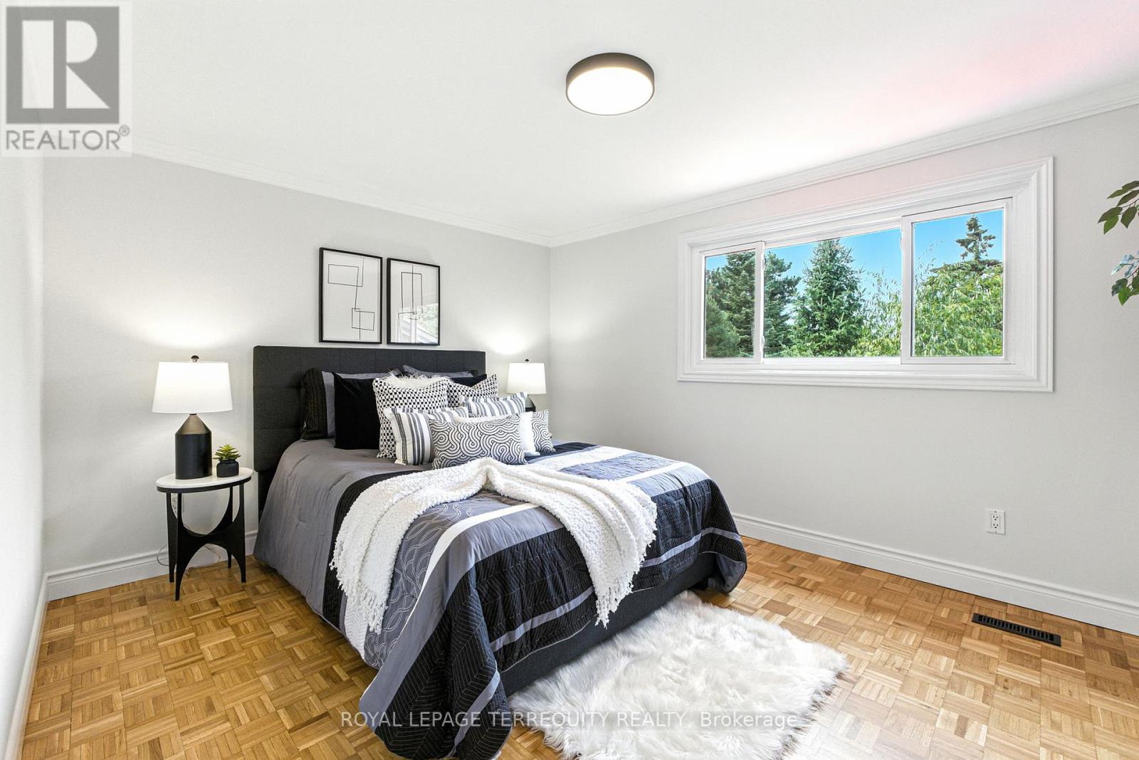 3327 Kings Masting Crescent, Mississauga, Ontario  L5L 1G5 - Photo 20 - W12441439
