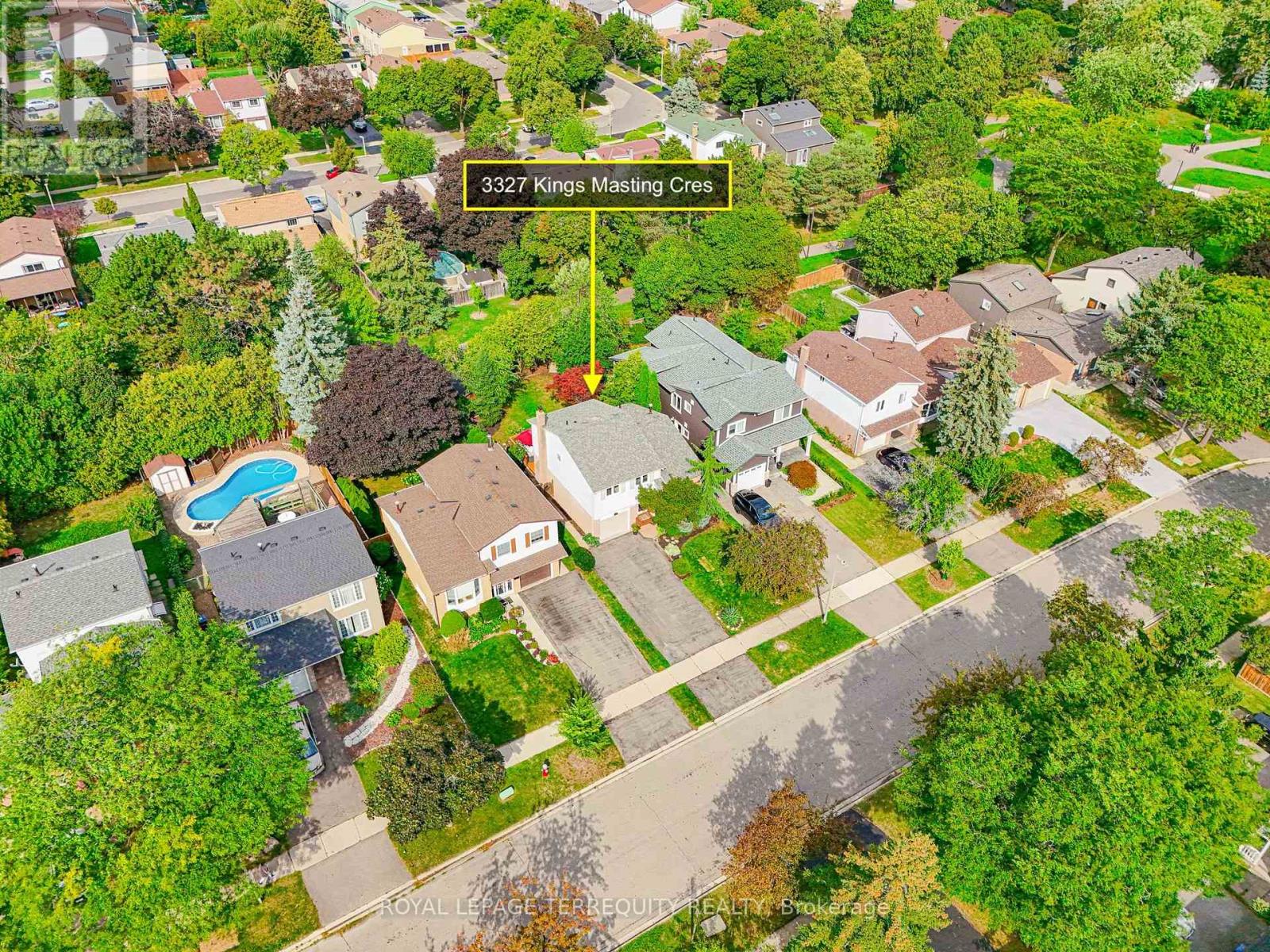 3327 Kings Masting Crescent, Mississauga, Ontario  L5L 1G5 - Photo 3 - W12441439