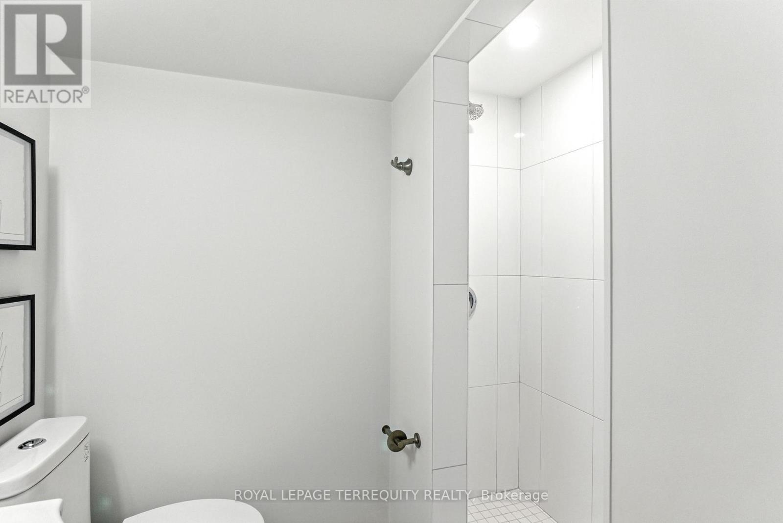 3327 Kings Masting Crescent, Mississauga, Ontario  L5L 1G5 - Photo 39 - W12441439