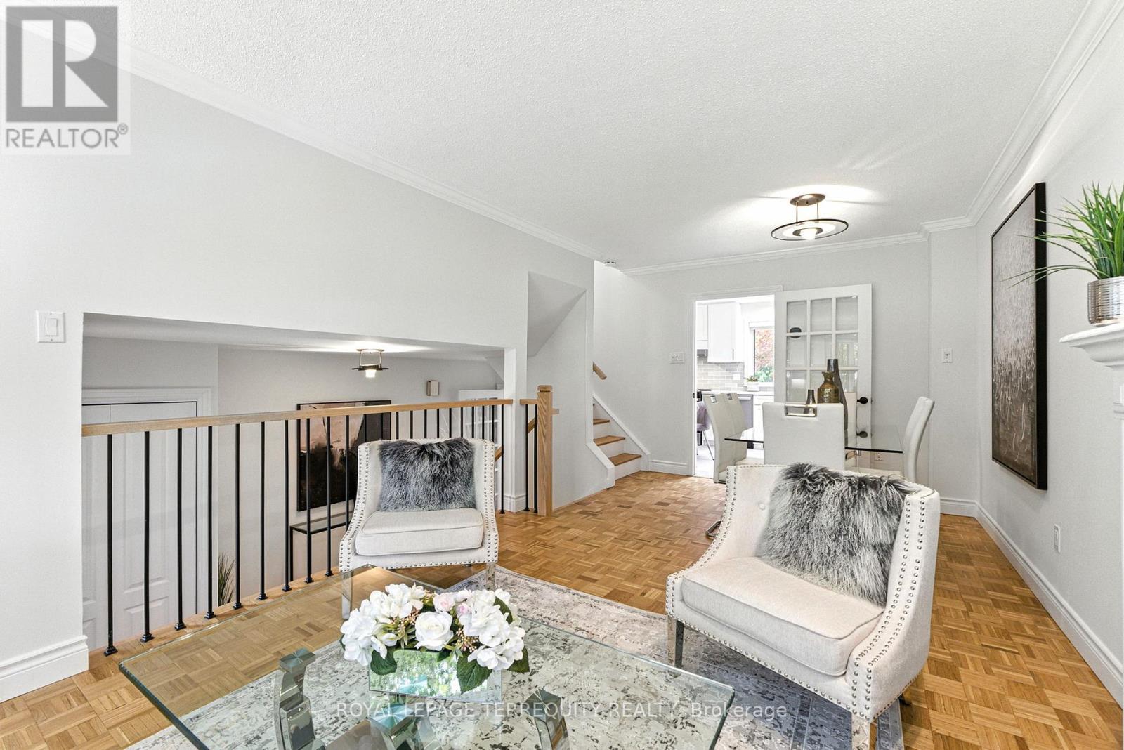3327 Kings Masting Crescent, Mississauga, Ontario  L5L 1G5 - Photo 8 - W12441439