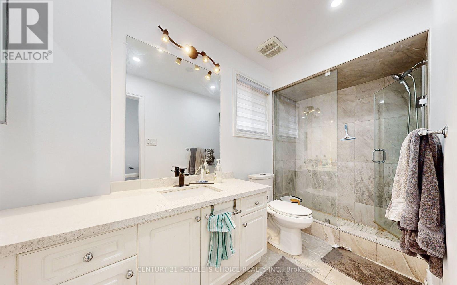 31 Dorking Drive, Brampton (Heart Lake West), Ontario  L6Z 3T9 - Photo 20 - W12441440