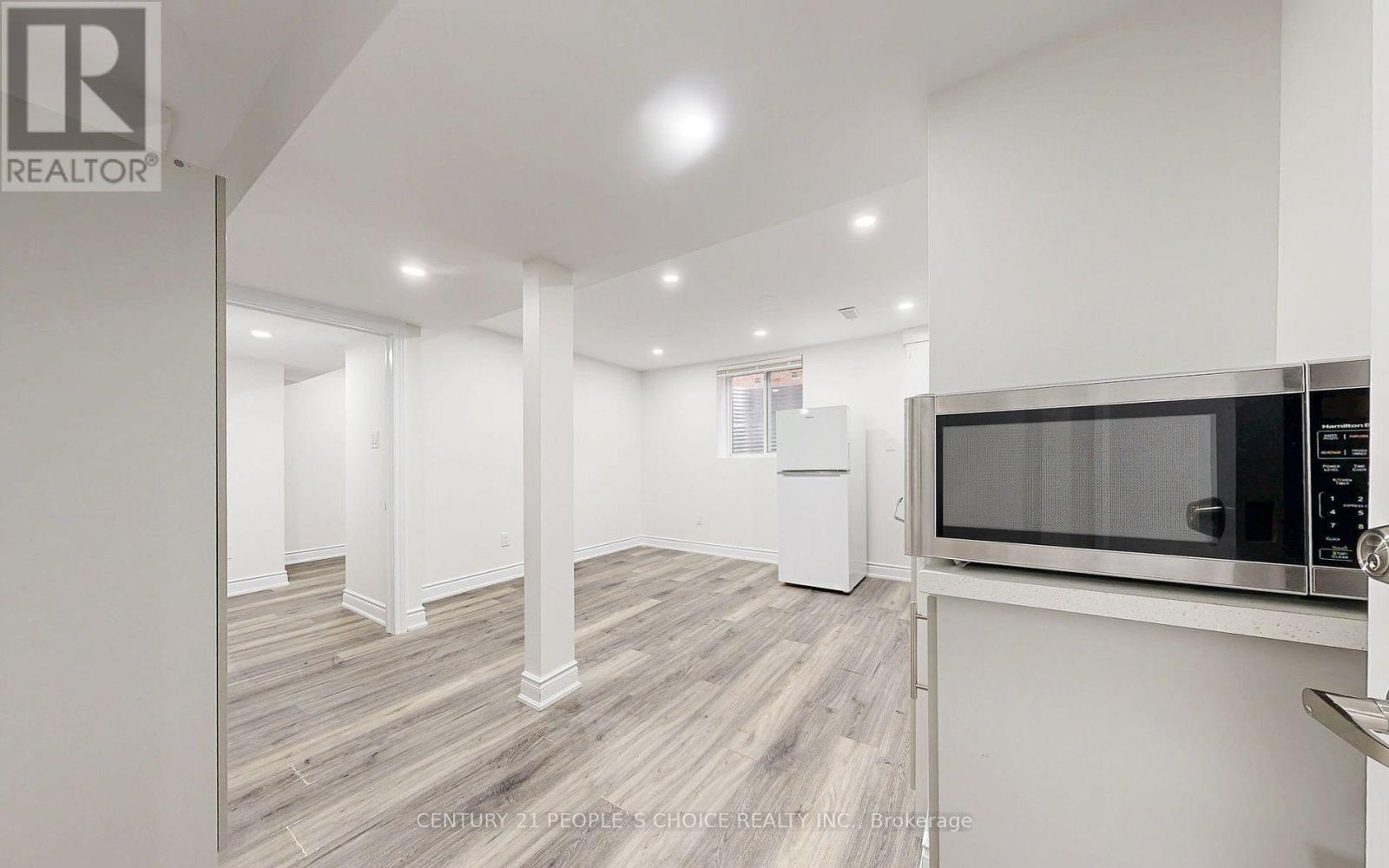 31 Dorking Drive, Brampton (Heart Lake West), Ontario  L6Z 3T9 - Photo 31 - W12441440
