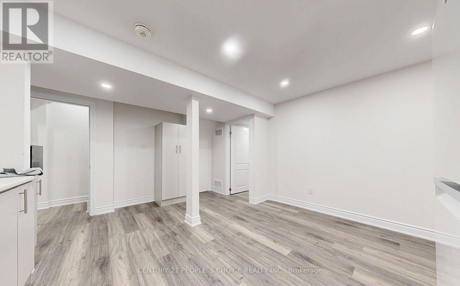 31 Dorking Drive, Brampton (Heart Lake West), Ontario  L6Z 3T9 - Photo 32 - W12441440