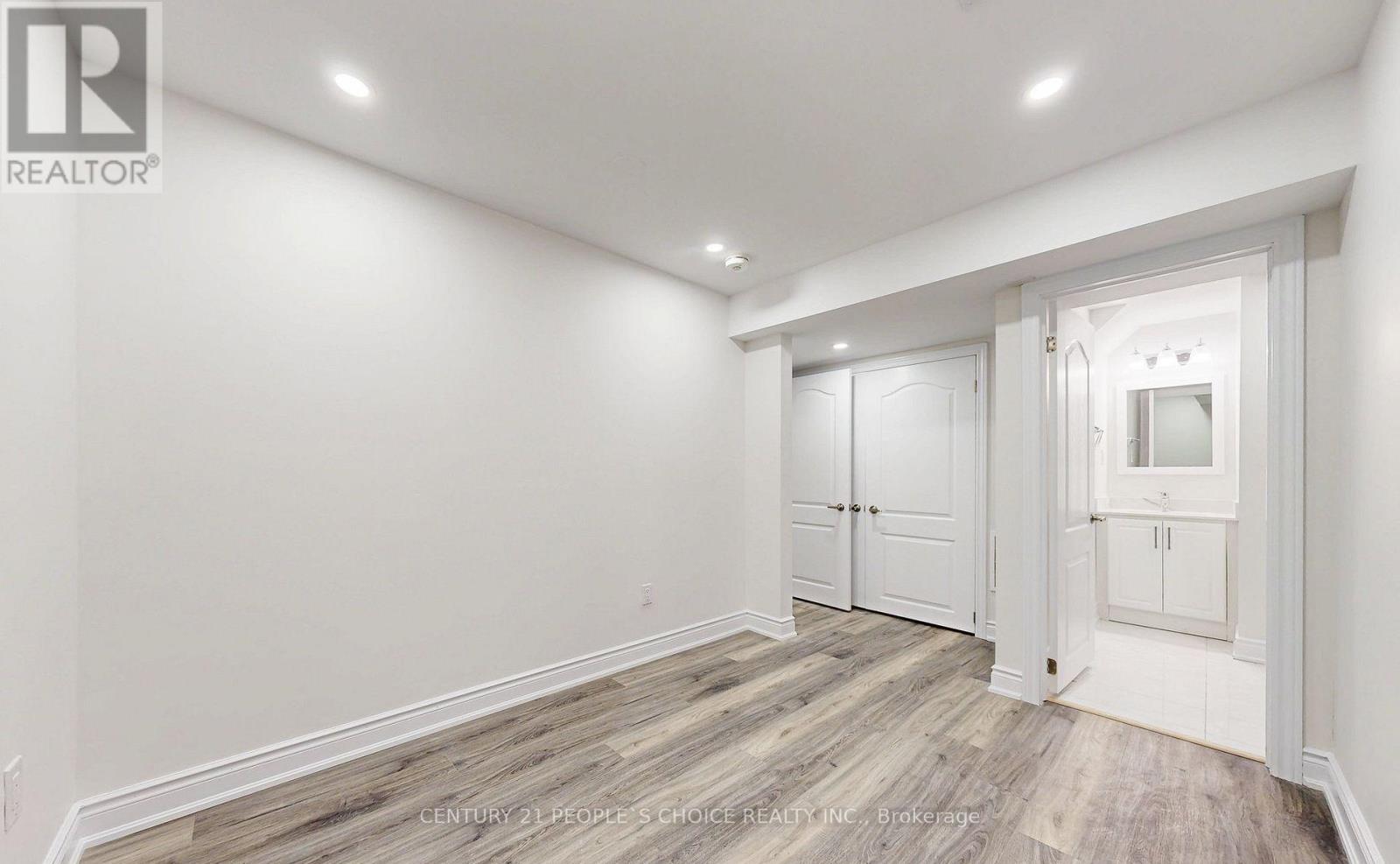 31 Dorking Drive, Brampton (Heart Lake West), Ontario  L6Z 3T9 - Photo 37 - W12441440